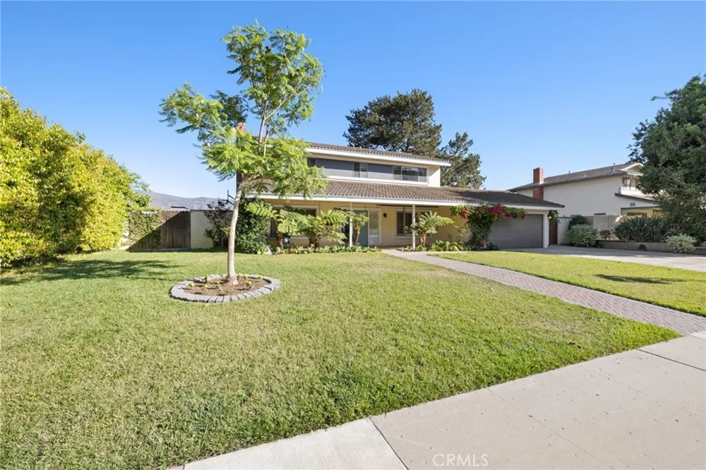 468 E View Santa Paula, CA 93060