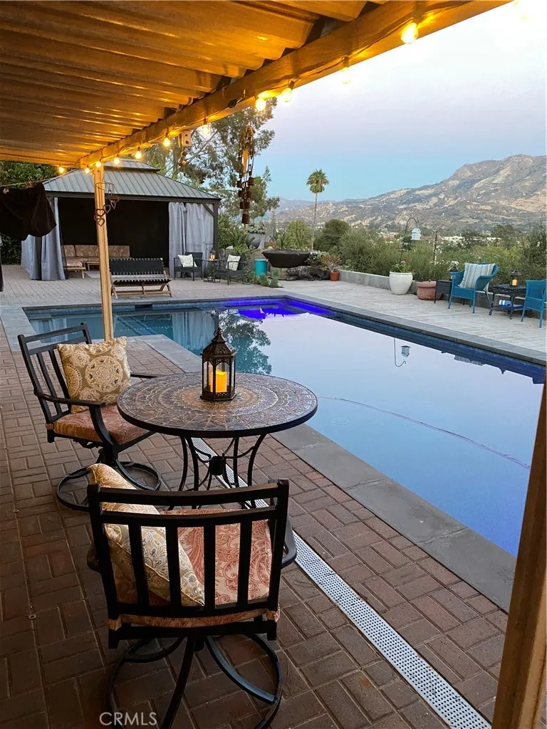 468 E View Santa Paula, CA 93060
