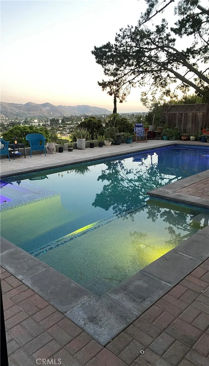 468 E View Santa Paula, CA 93060