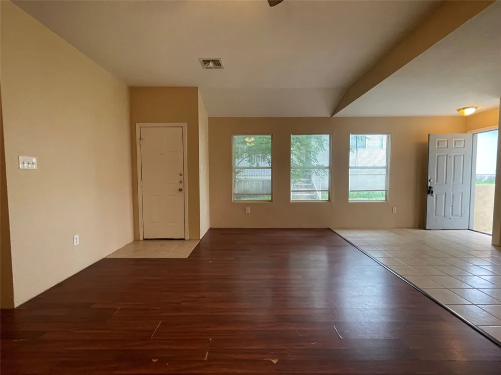 11241 TERRA LOOP RD ROAD San Antonio, TX 78233