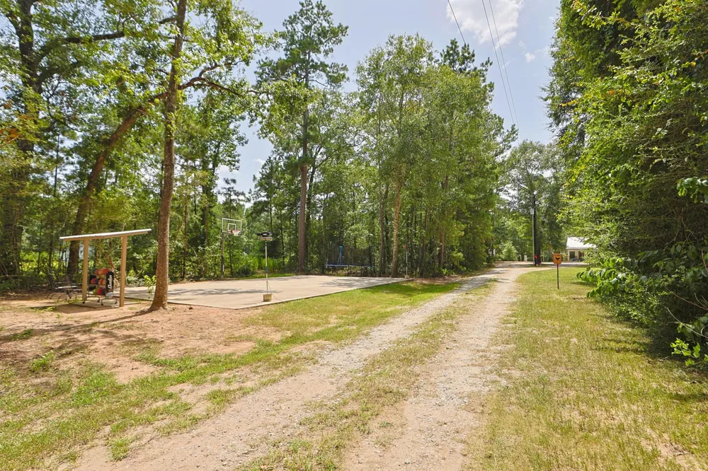 7420 Jackson Road Montgomery, TX 77316