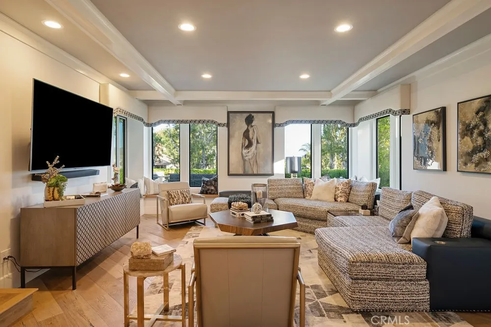 18821 Ridgeview Circle Villa Park, CA 92861