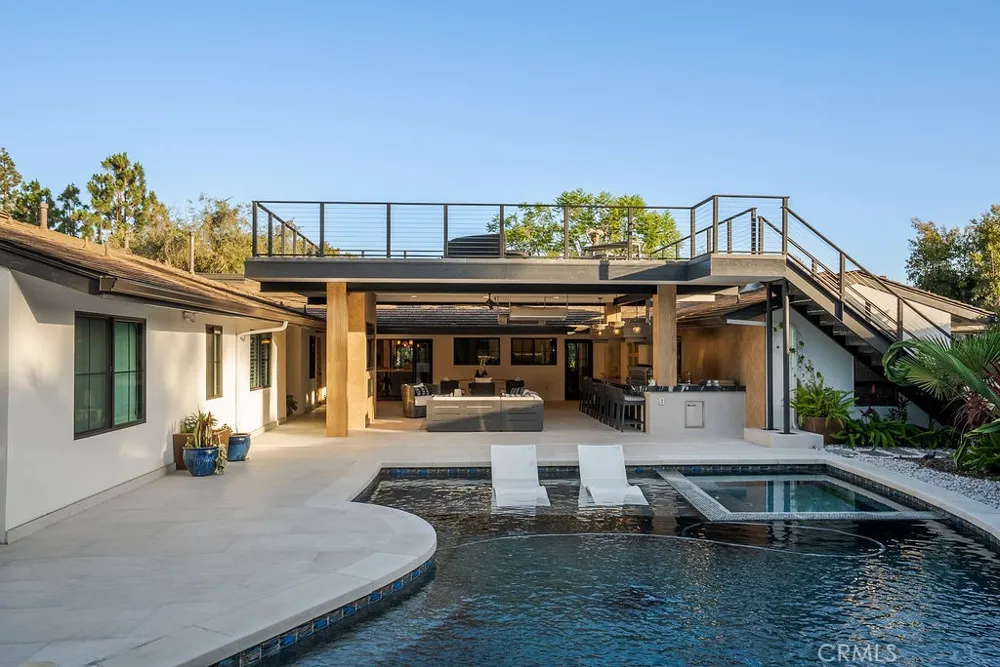 18821 Ridgeview Circle Villa Park, CA 92861