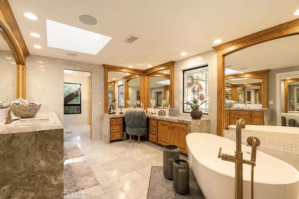 18821 Ridgeview Circle Villa Park, CA 92861