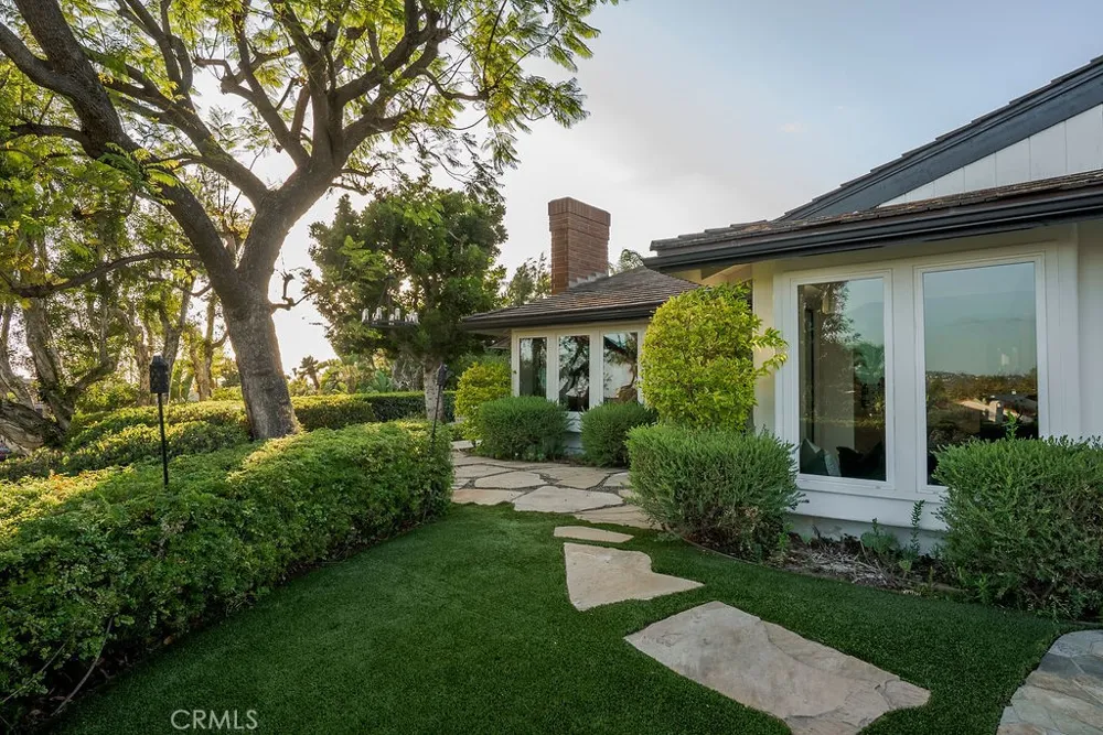 18821 Ridgeview Circle Villa Park, CA 92861