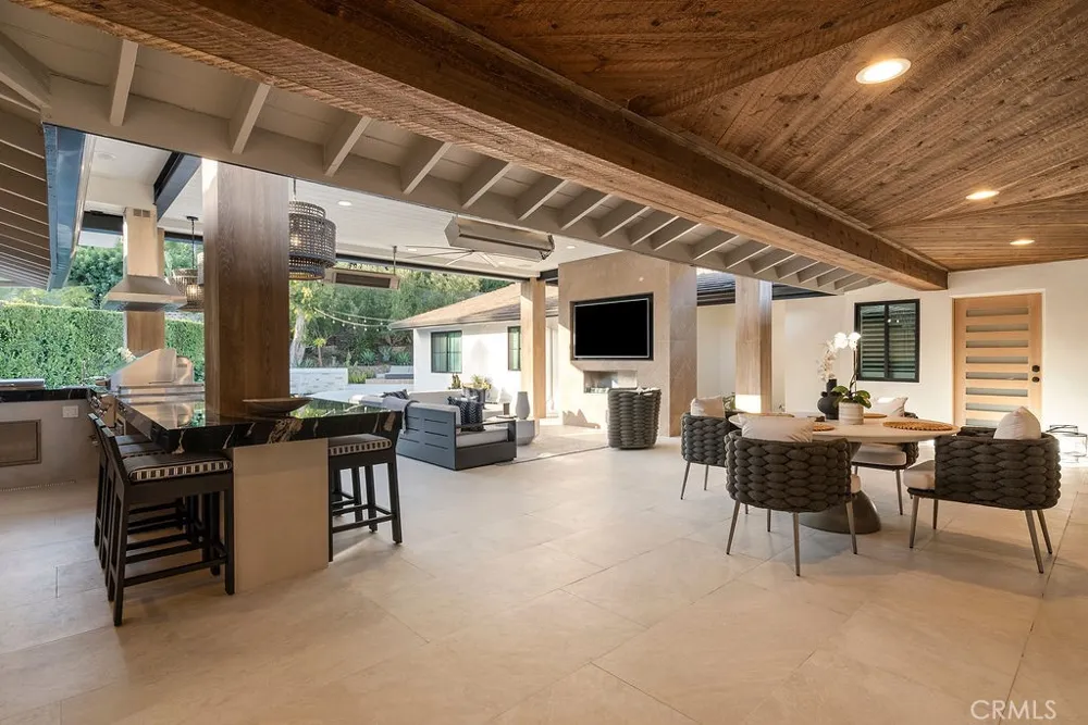 18821 Ridgeview Circle Villa Park, CA 92861