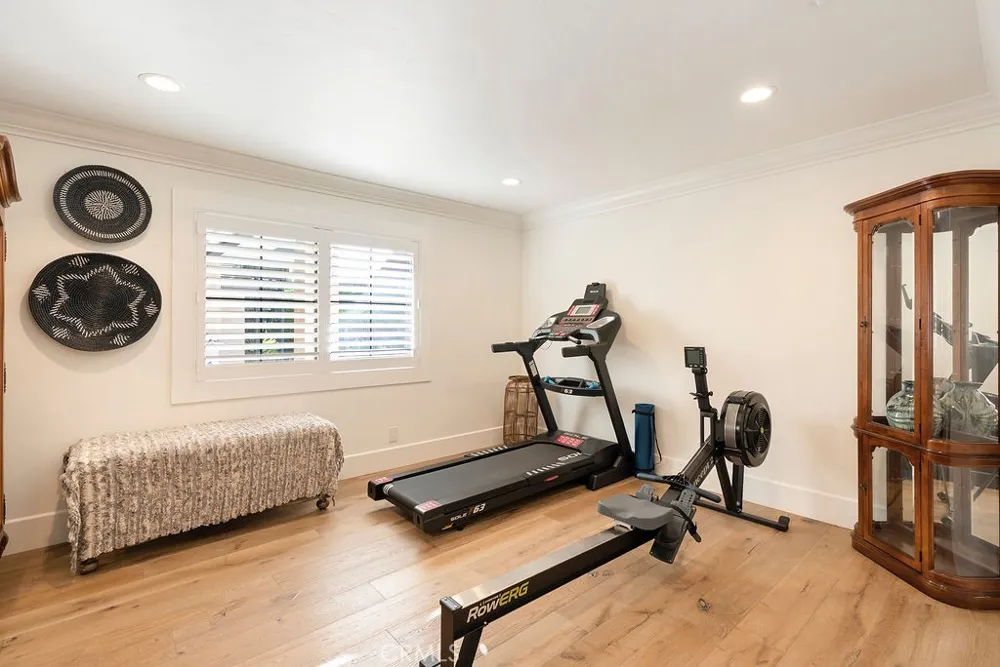 18821 Ridgeview Circle Villa Park, CA 92861