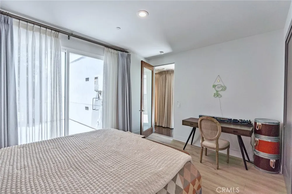 319 Camillo Road Sierra Madre, CA 91024