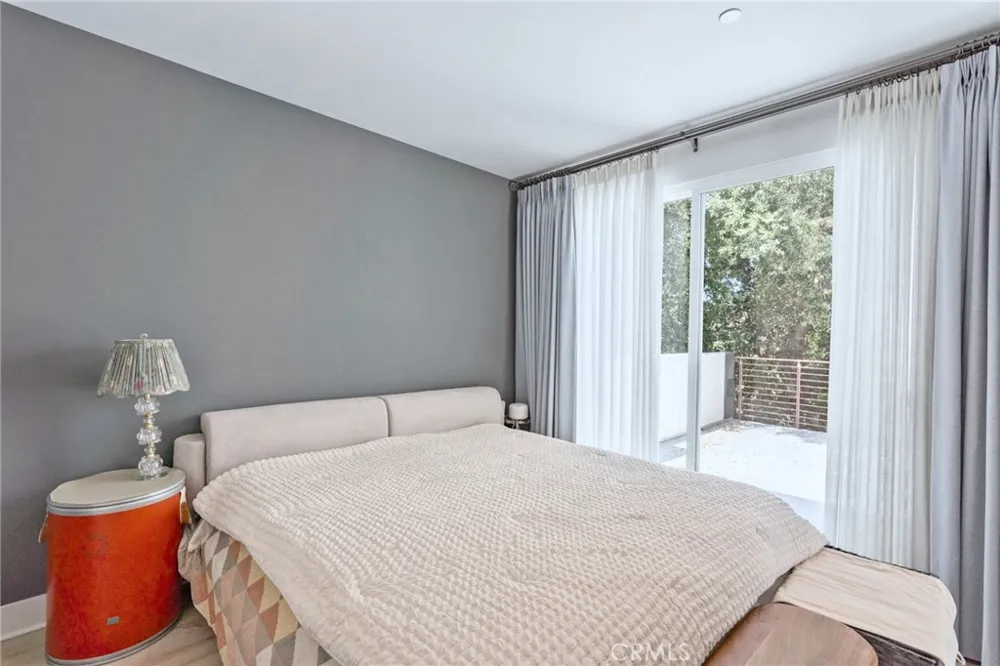 319 Camillo Road Sierra Madre, CA 91024