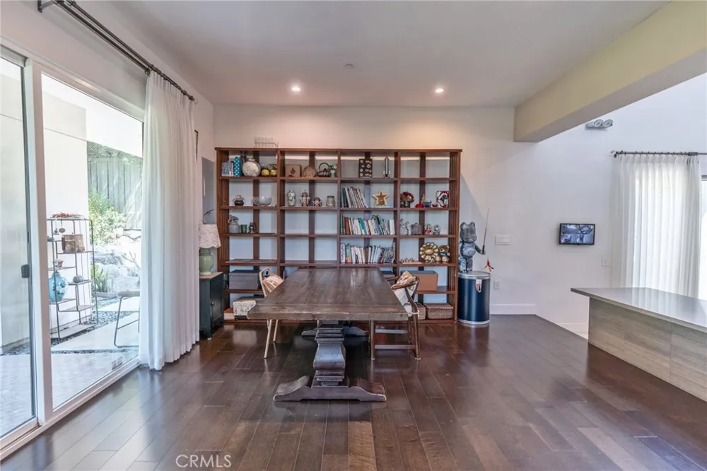 319 Camillo Road Sierra Madre, CA 91024