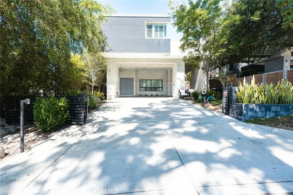 319 Camillo Road Sierra Madre, CA 91024