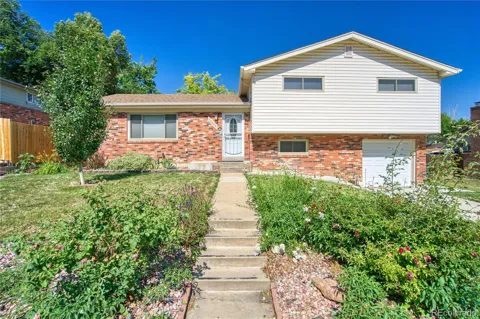 10469 Ronald Lane