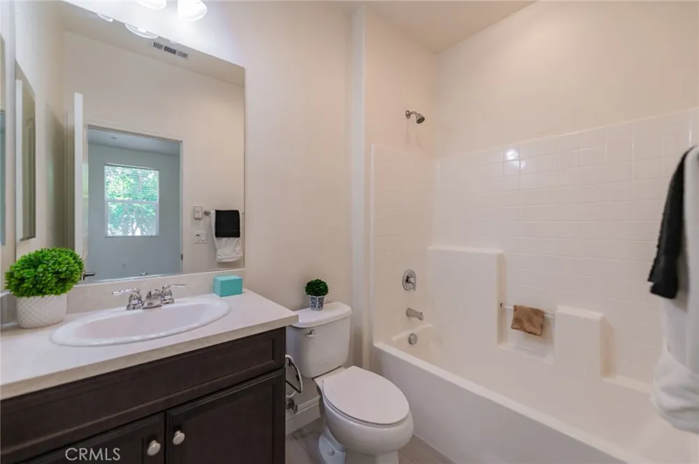 6030 Eucalyptus Chino, CA 91710