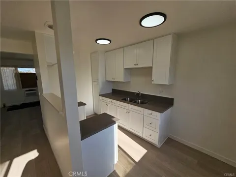554 E Hurst #4
