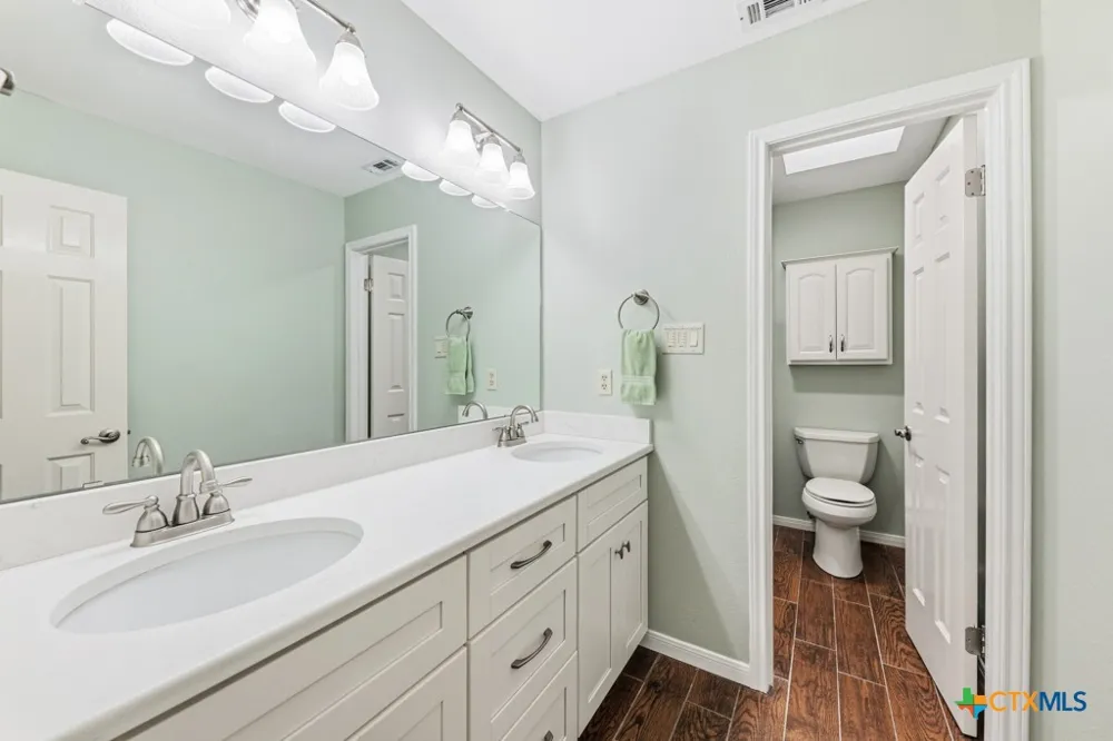 51 Hunters Point Drive New Braunfels, TX 78132