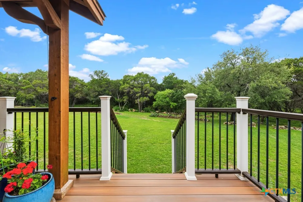 51 Hunters Point Drive New Braunfels, TX 78132