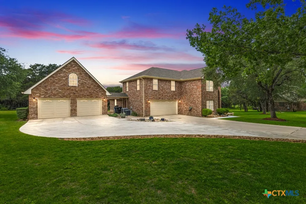 51 Hunters Point Drive New Braunfels, TX 78132