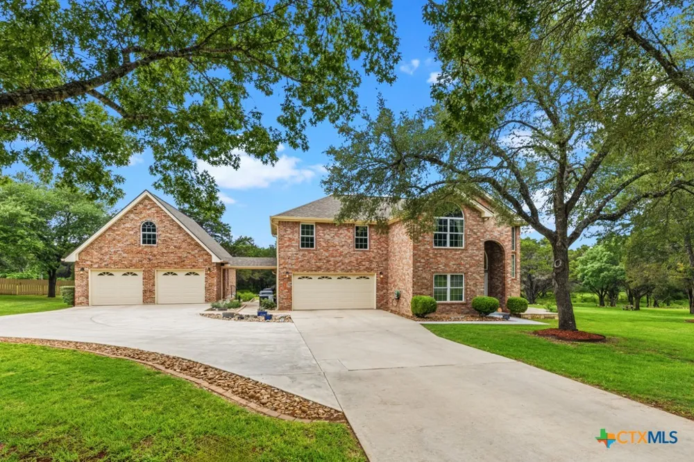 51 Hunters Point Drive New Braunfels, TX 78132