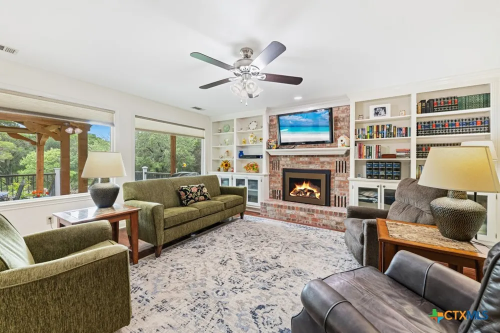 51 Hunters Point Drive New Braunfels, TX 78132