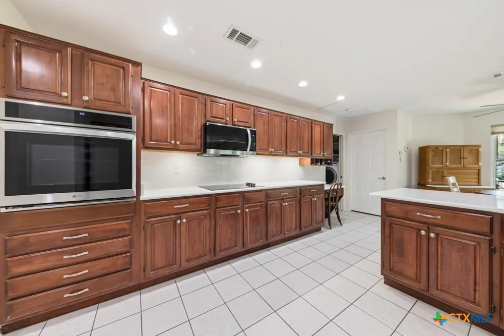 51 Hunters Point Drive New Braunfels, TX 78132
