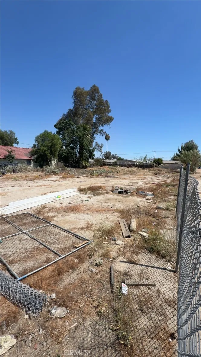 W THIRD ST Perris, CA 92570