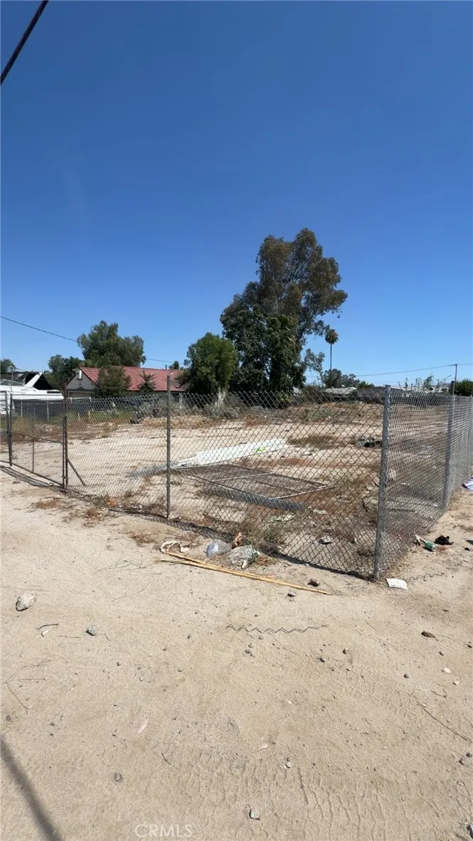 W THIRD ST Perris, CA 92570