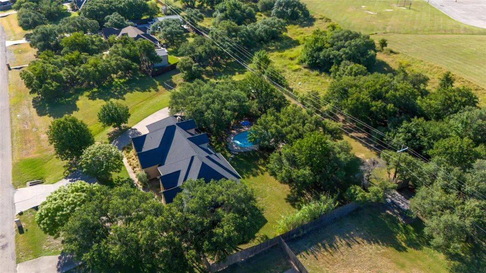 182 Lakeview Drive Aledo, TX 76008