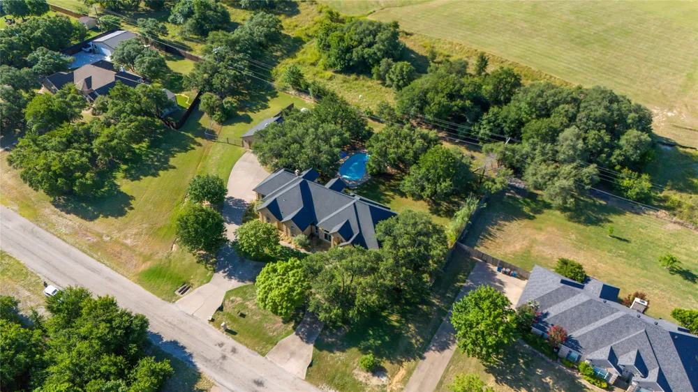 182 Lakeview Drive Aledo, TX 76008