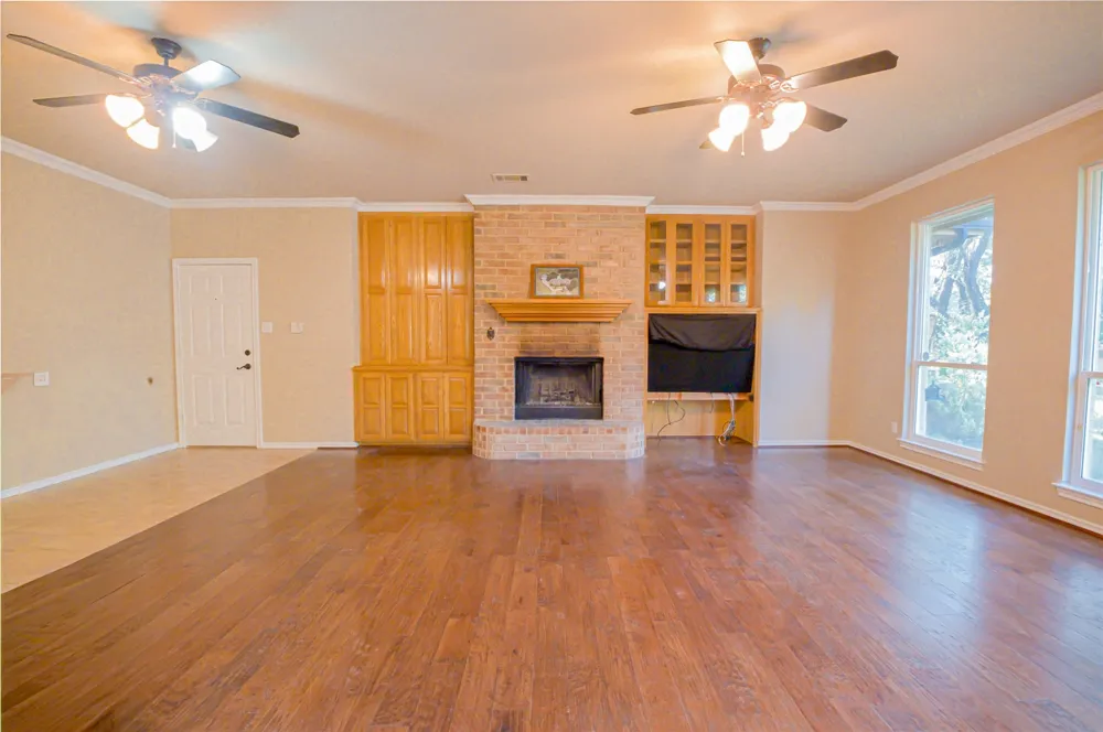 182 Lakeview Drive Aledo, TX 76008