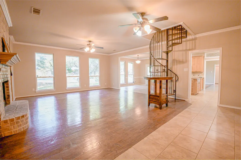 182 Lakeview Drive Aledo, TX 76008