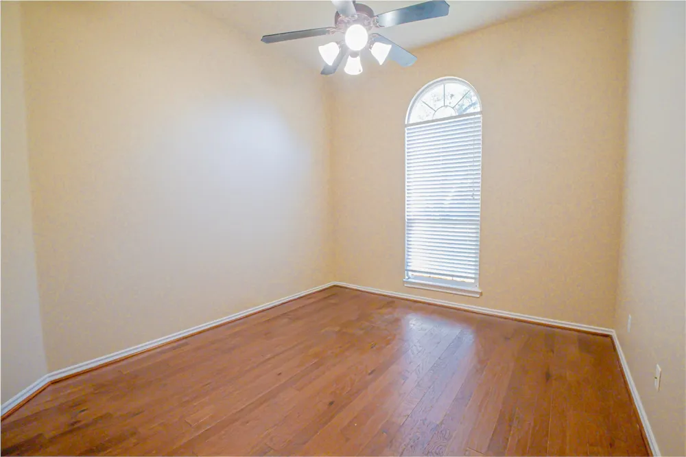 182 Lakeview Drive Aledo, TX 76008
