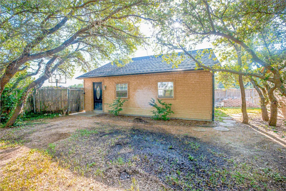 182 Lakeview Drive Aledo, TX 76008
