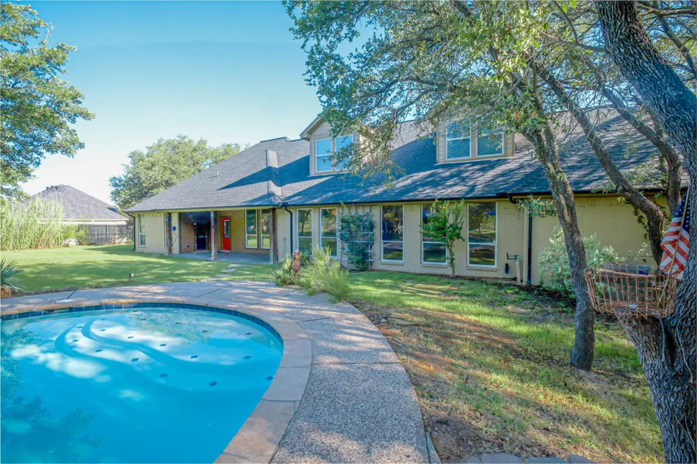 182 Lakeview Drive Aledo, TX 76008