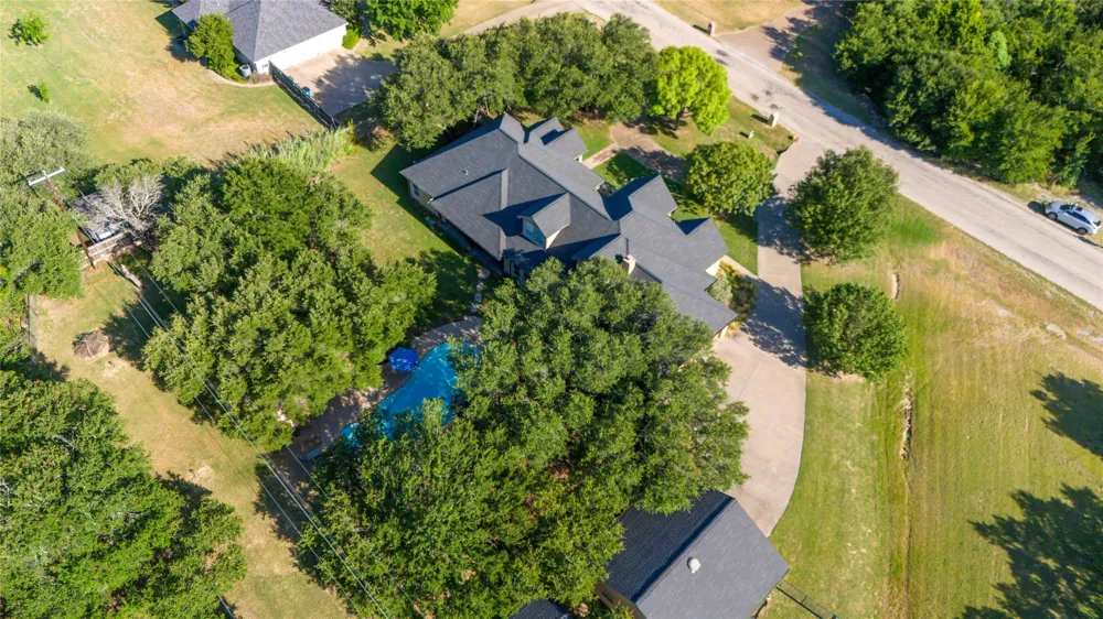 182 Lakeview Drive Aledo, TX 76008