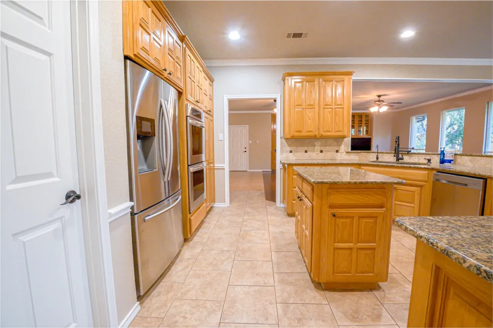 182 Lakeview Drive Aledo, TX 76008