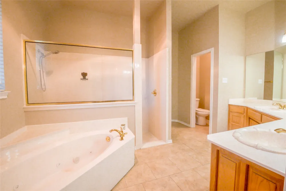 182 Lakeview Drive Aledo, TX 76008