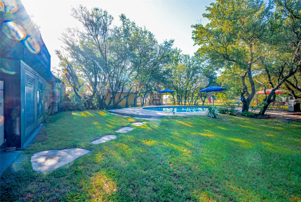 182 Lakeview Drive Aledo, TX 76008