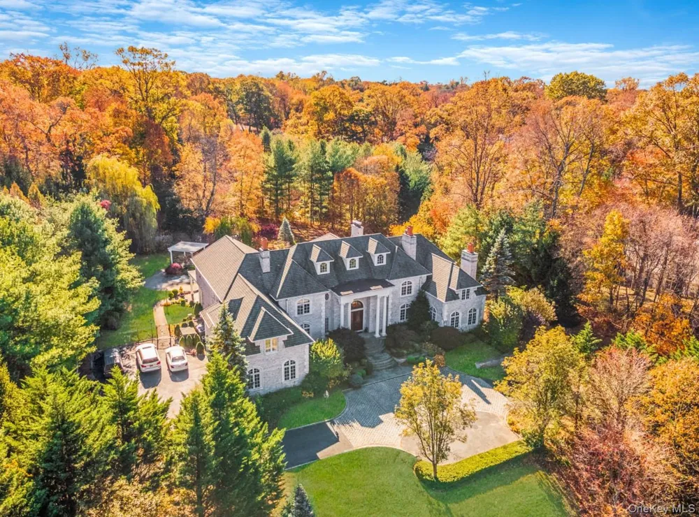 30 Arden Lane Sands Point, NY 11050