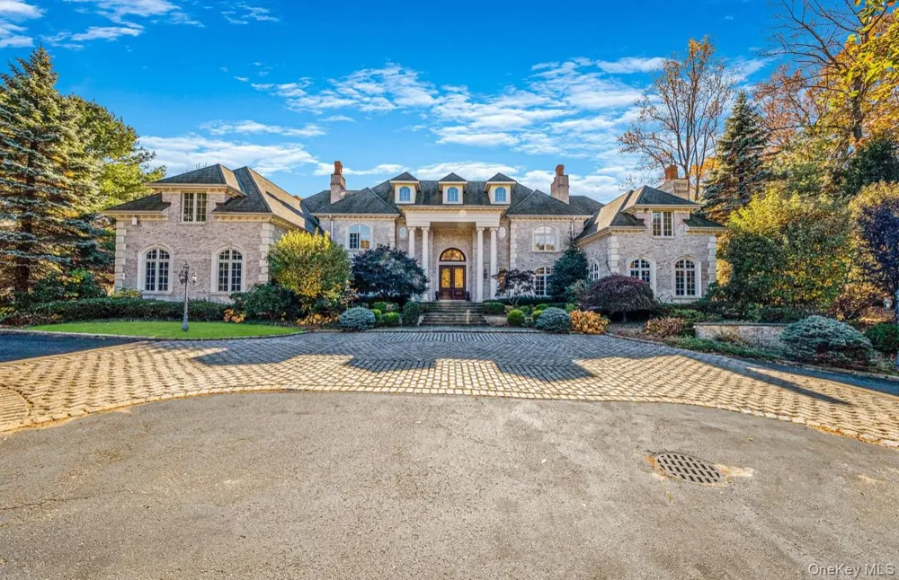 30 Arden Lane Sands Point, NY 11050