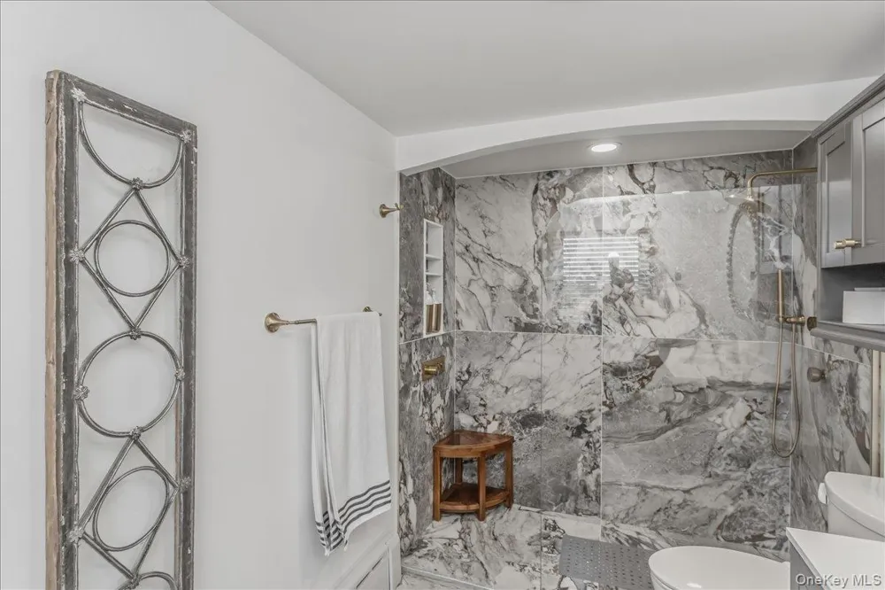 72 Circle Drive Oak Beach, NY 11702