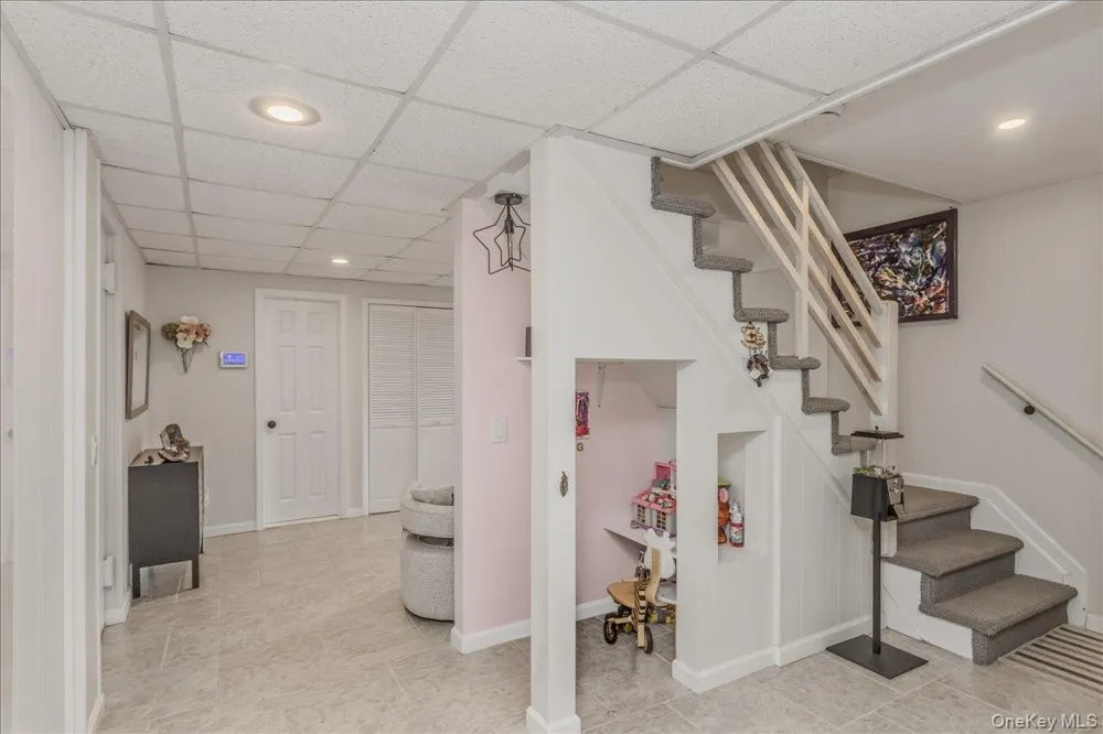 72 Circle Drive Oak Beach, NY 11702