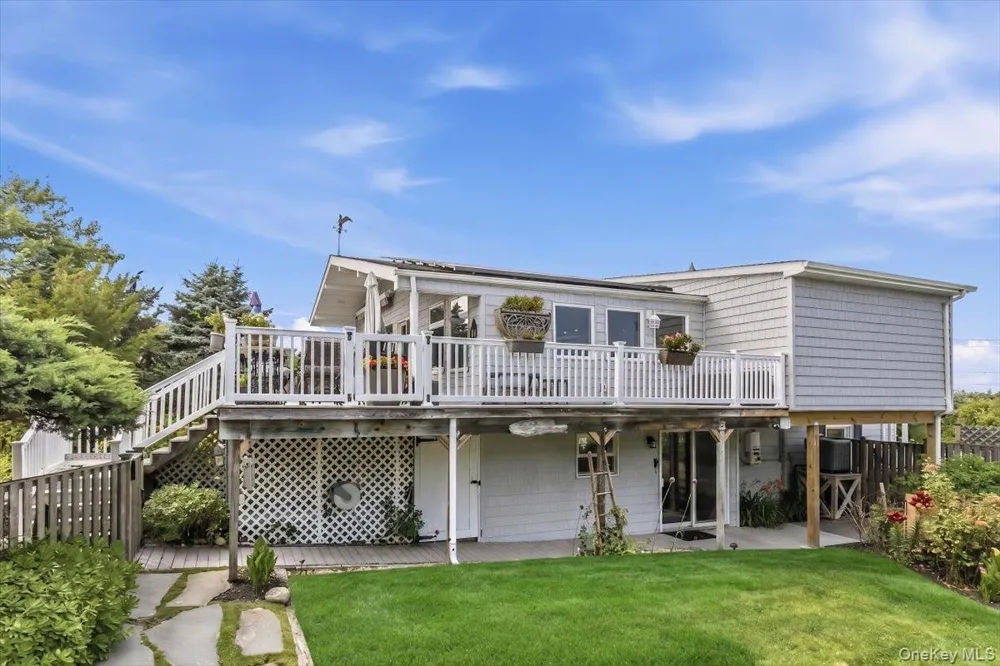 72 Circle Drive Oak Beach, NY 11702