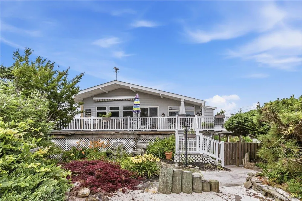 72 Circle Drive Oak Beach, NY 11702