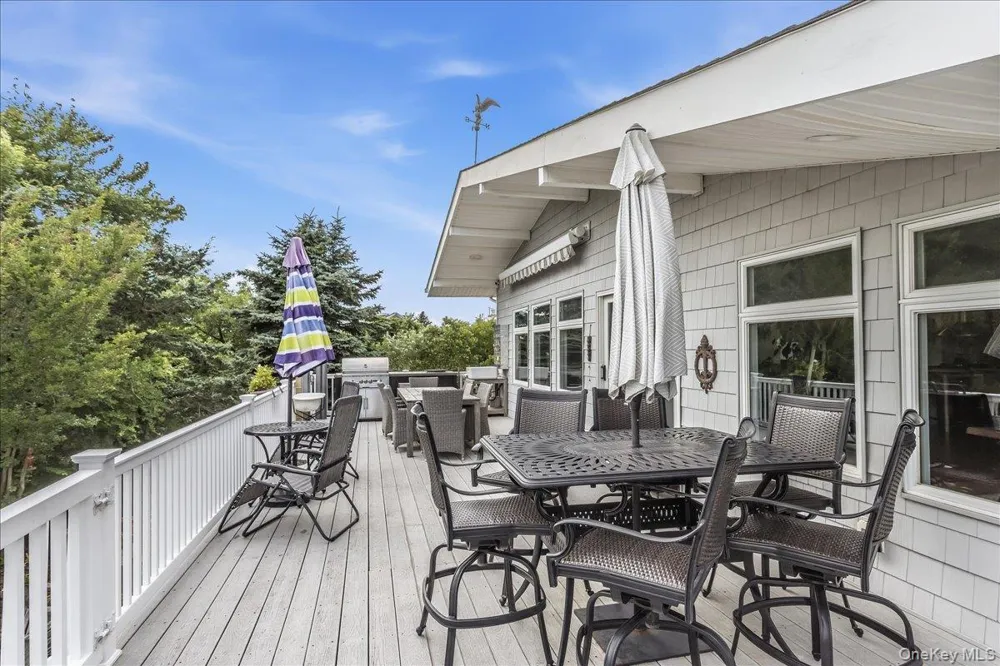 72 Circle Drive Oak Beach, NY 11702