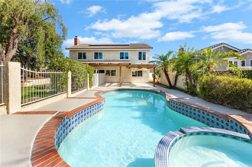 23437 Amberwick Diamond Bar, CA 91765
