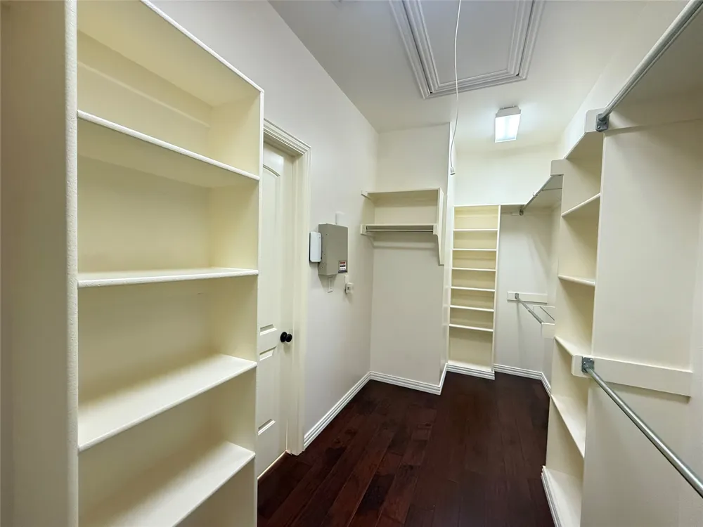 2316 Windy Ridge Court Plano, TX 75025