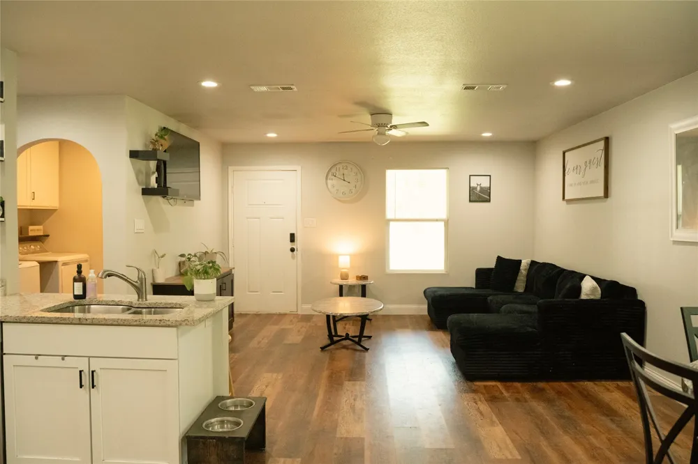 315 W Oak Street Whitewright, TX 75491
