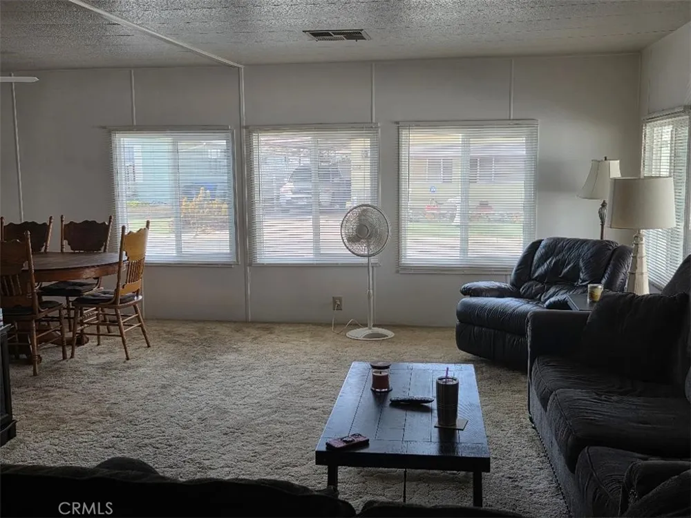 1744 Santiago Hemet, CA 92545