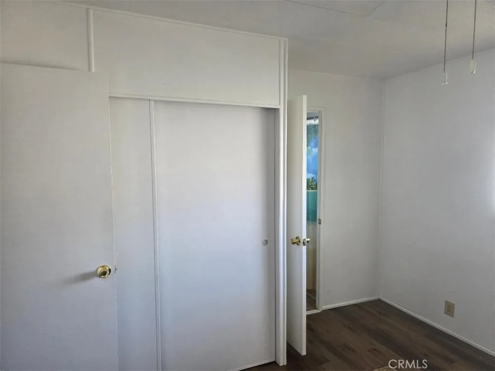 1744 Santiago Hemet, CA 92545
