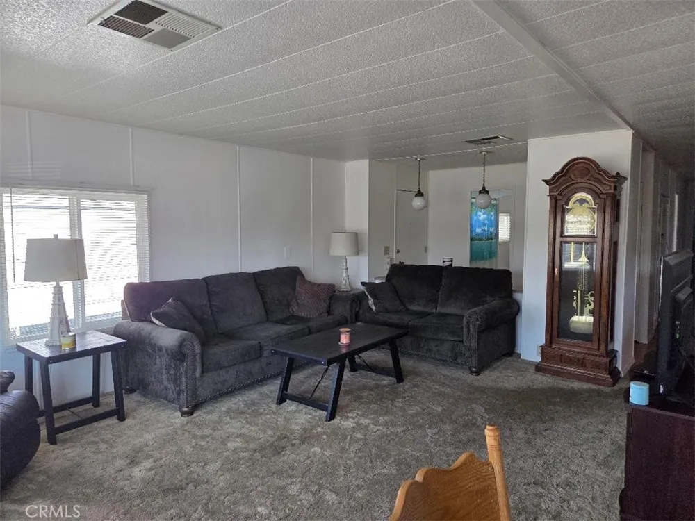 1744 Santiago Hemet, CA 92545
